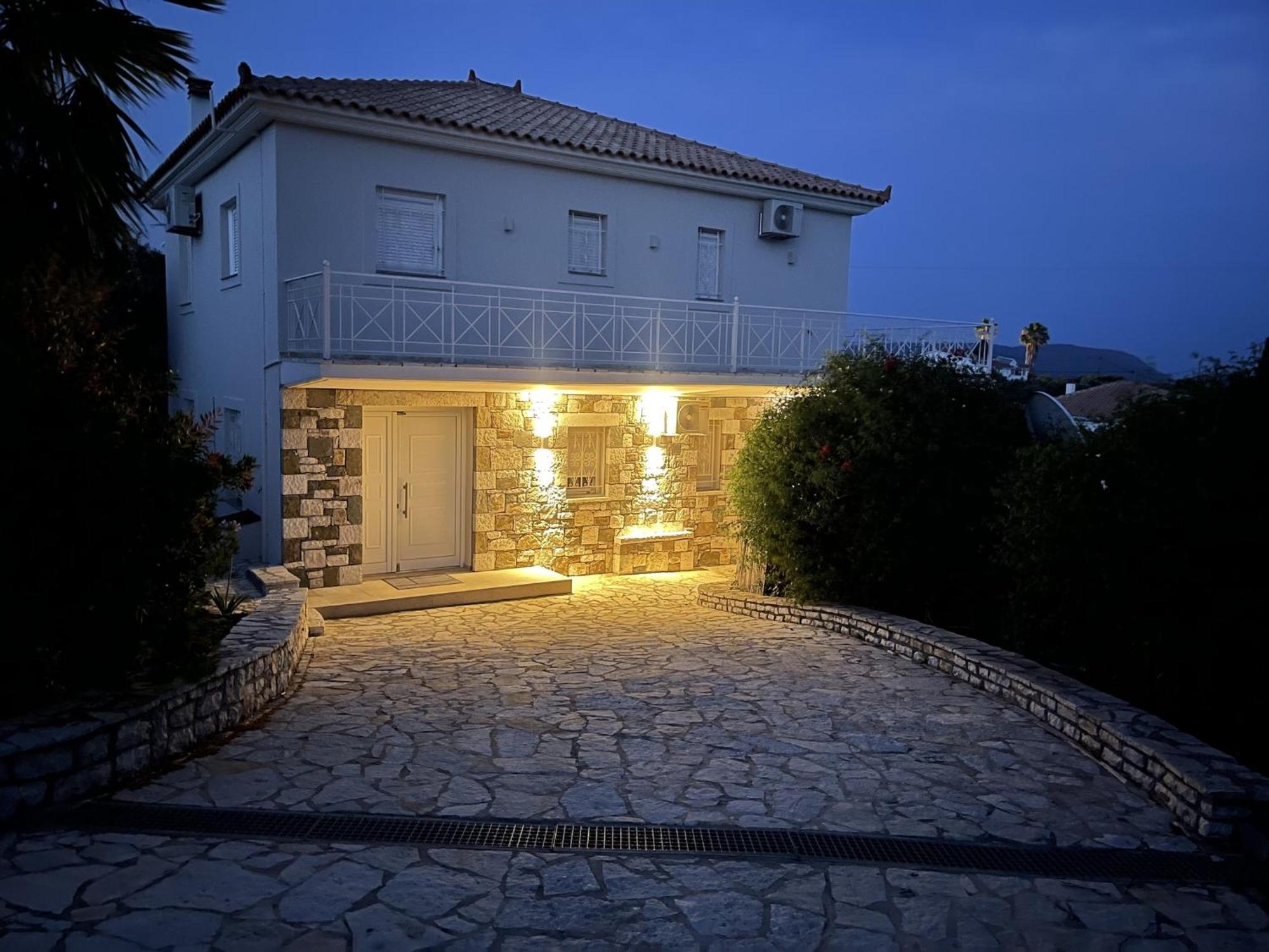 Luxurious Villa In Peloponnese With Swimming Pool Kamaria  ภายนอก รูปภาพ