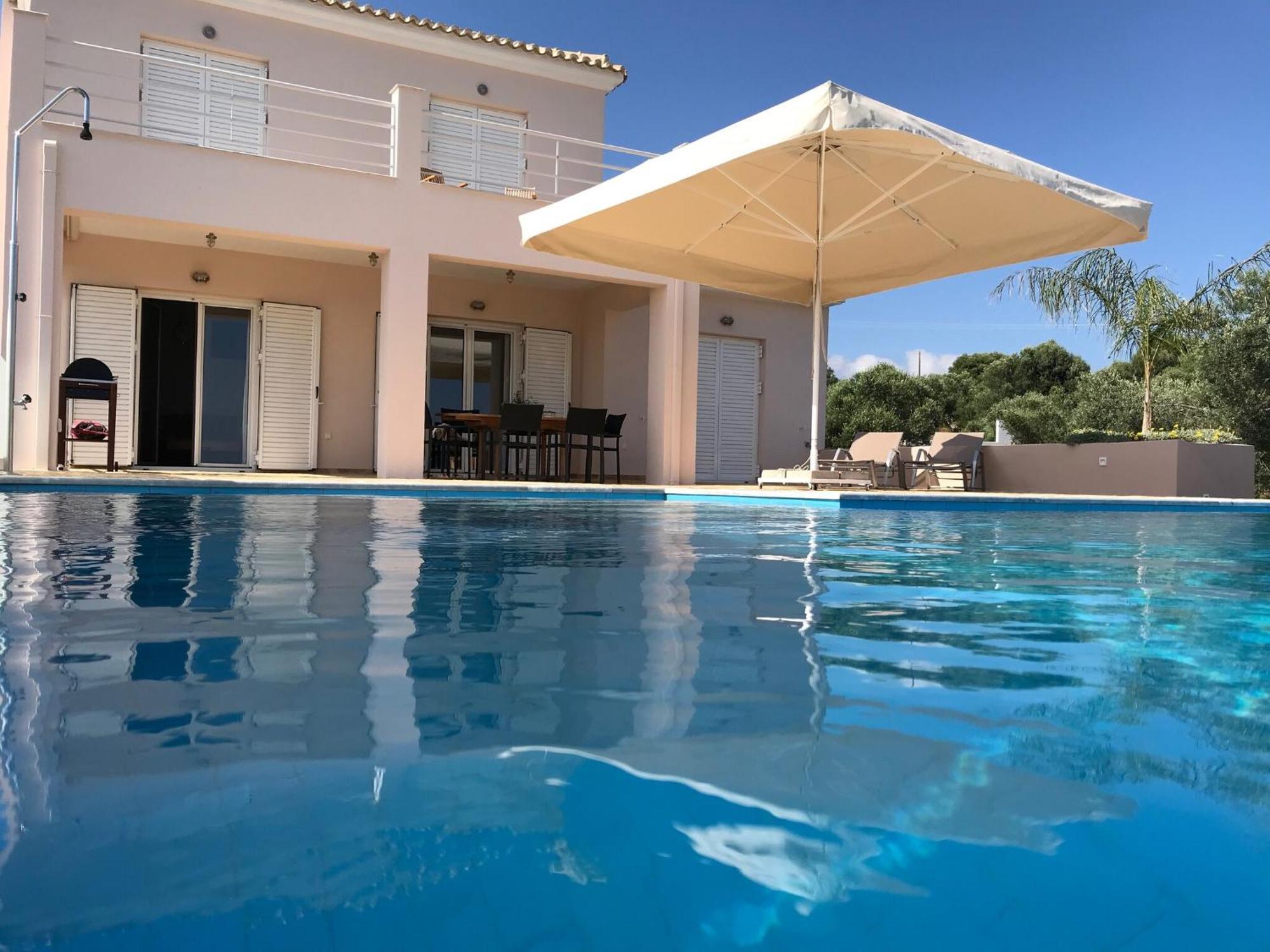 Luxurious Villa In Peloponnese With Swimming Pool Kamaria  ภายนอก รูปภาพ