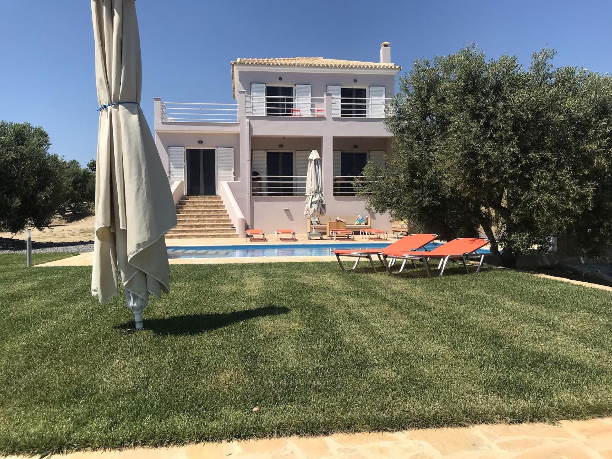 Luxurious Villa In Peloponnese With Swimming Pool Kamaria  ภายนอก รูปภาพ